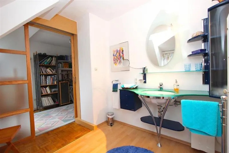 Private Apartment With 2 Bathrooms Hannover